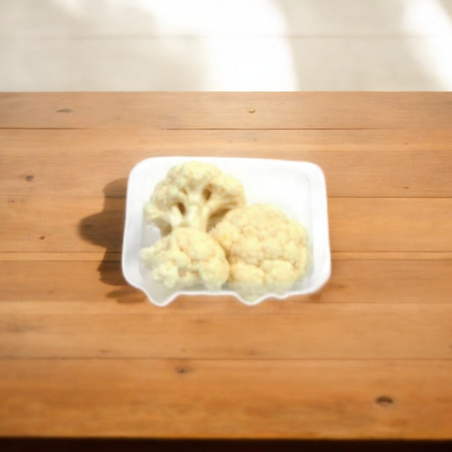 Easy Lunches Cauliflower Florets, 2.5 oz., come individually packed in thin plastic for freshness and nutrient-retention, with a 7-day shelf life upon delivery.