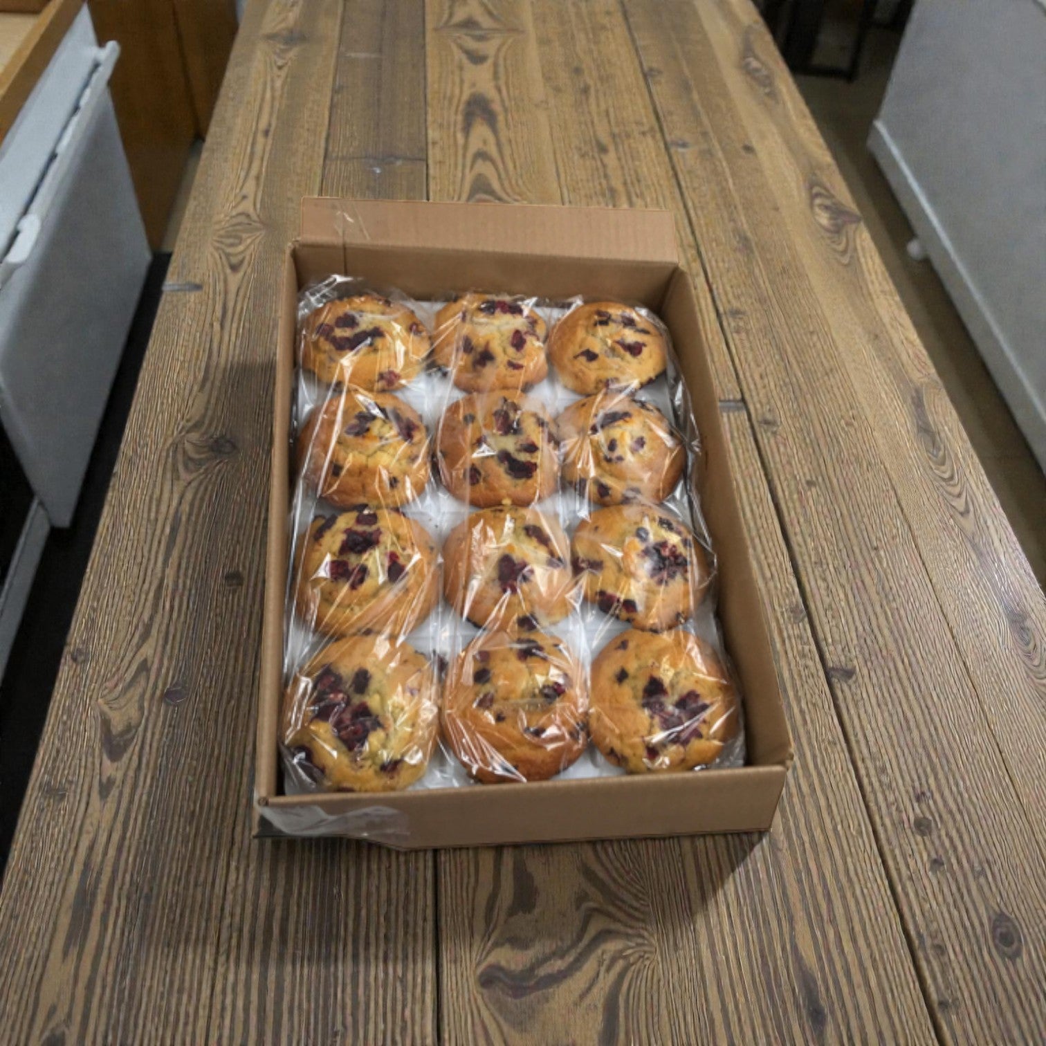 David’s Cookies Cranberry Orange Muffins – 12 Count, 6 oz Each Muffins-This item requires an additional 2–3 business days for processing before it ships. If your order is time-sensitive, please plan accordingly