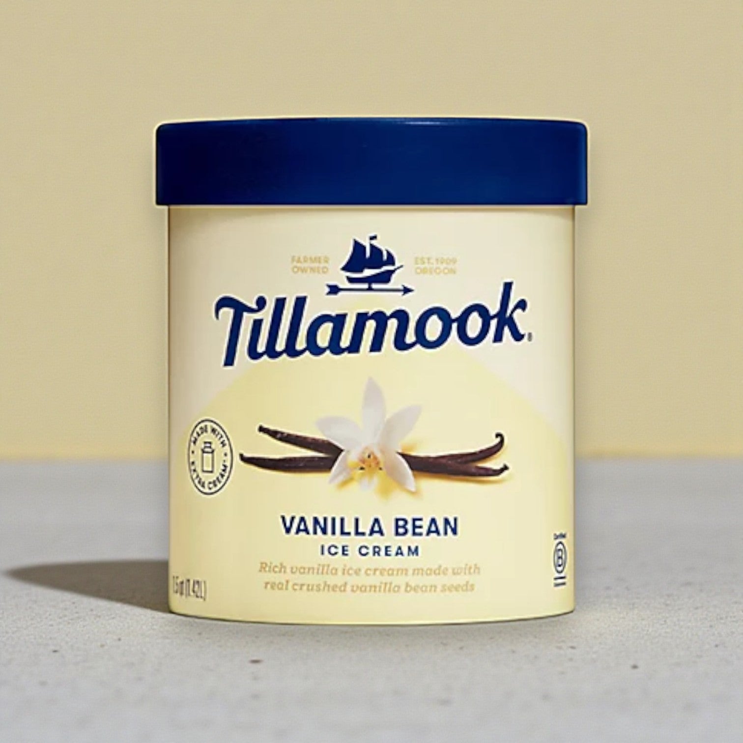 Tillamook Vanilla Bean Ice Cream – 48 fl oz