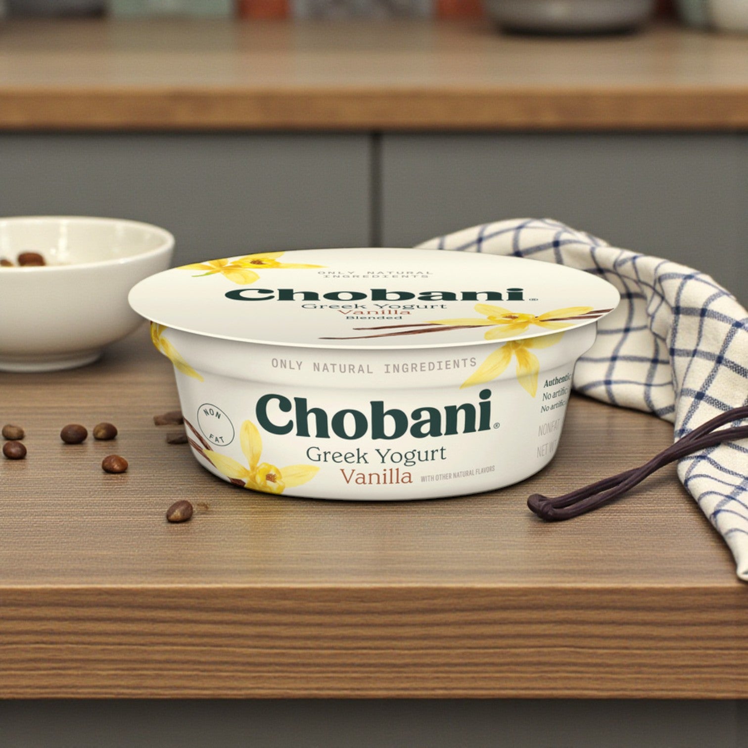 Chobani Greek Yogurt — Vanilla Non-Fat (12 × 4 oz)