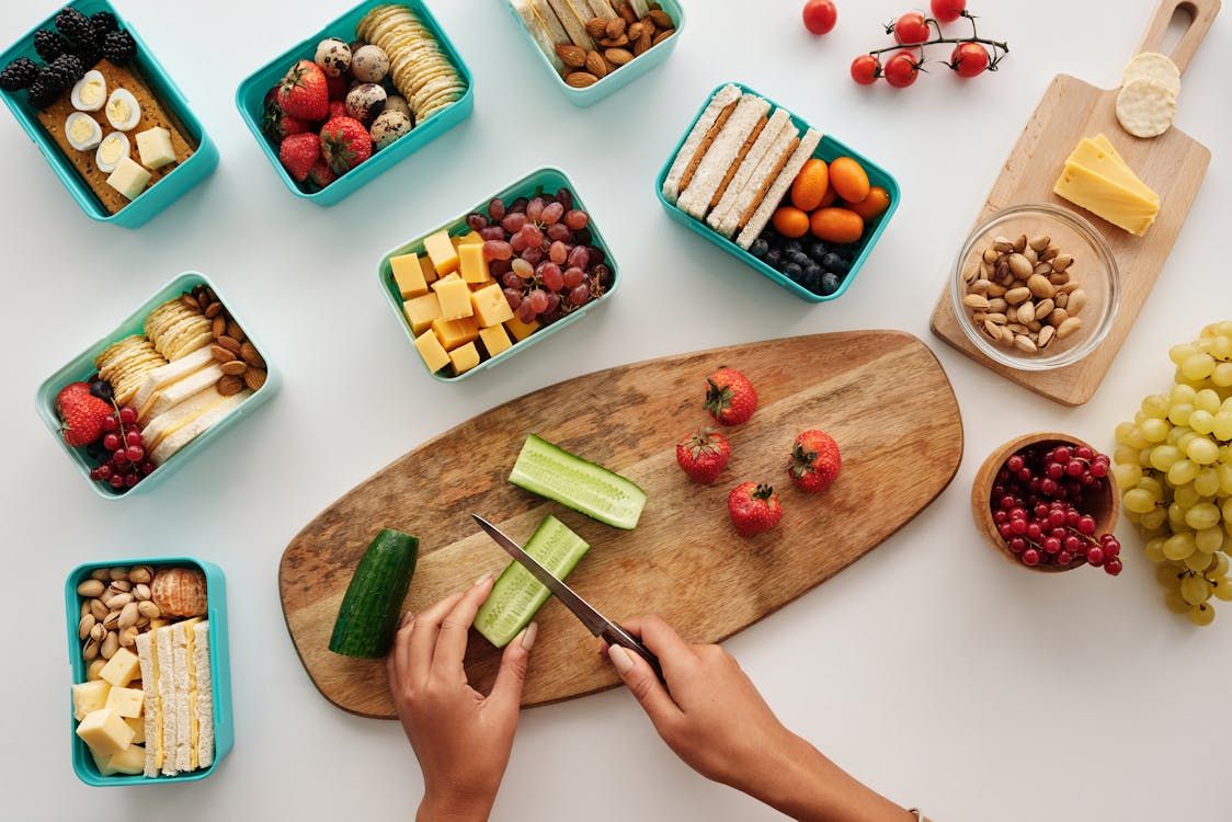 The Easy Lunches Commitment: Quality and Convenience in Every Meal