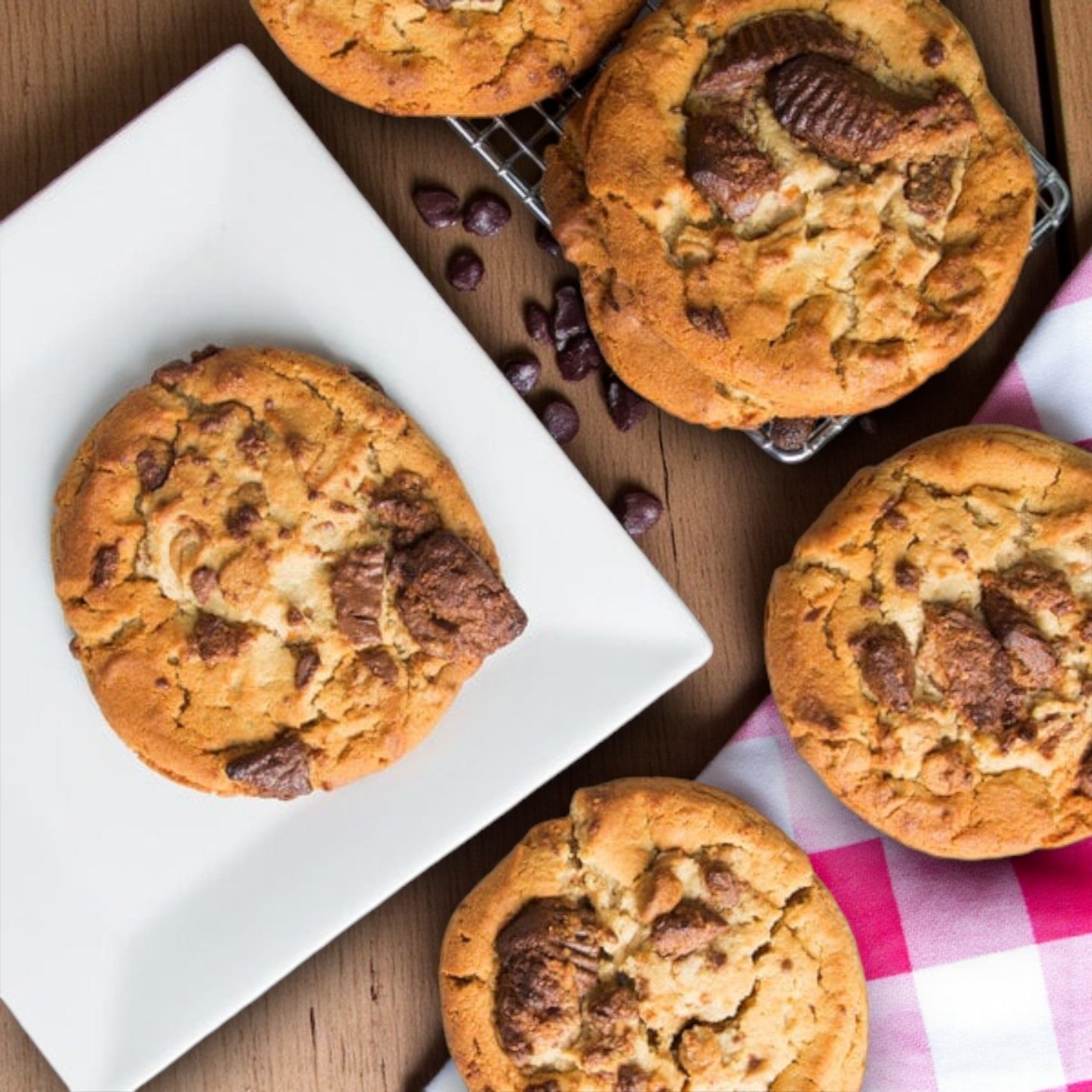 David's Cookies Dough Cookie - Reese's Peanut Butter Chunk (80/4.5 oz)