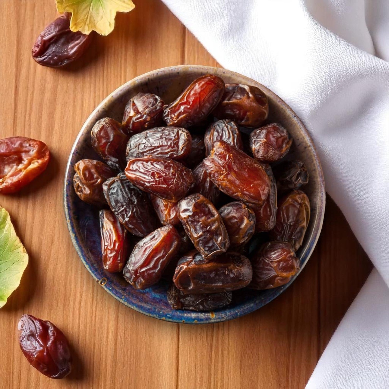 Packer Date Medjool Assorted – 15 Pounds, 1 Box