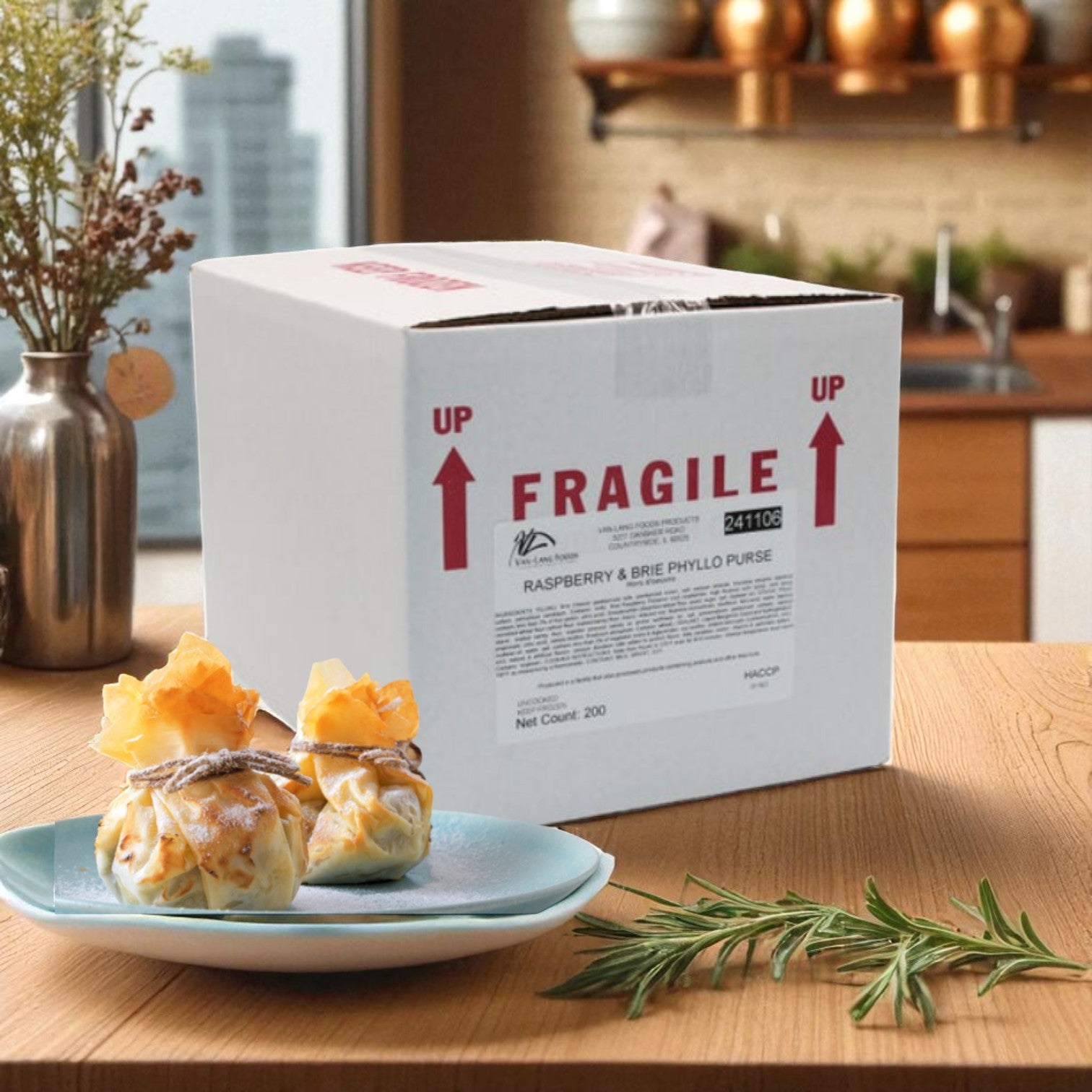 Van Lang Brie & Raspberry Phyllo Bites – 200 Count (4 Trays of 50, Frozen Appetizers)