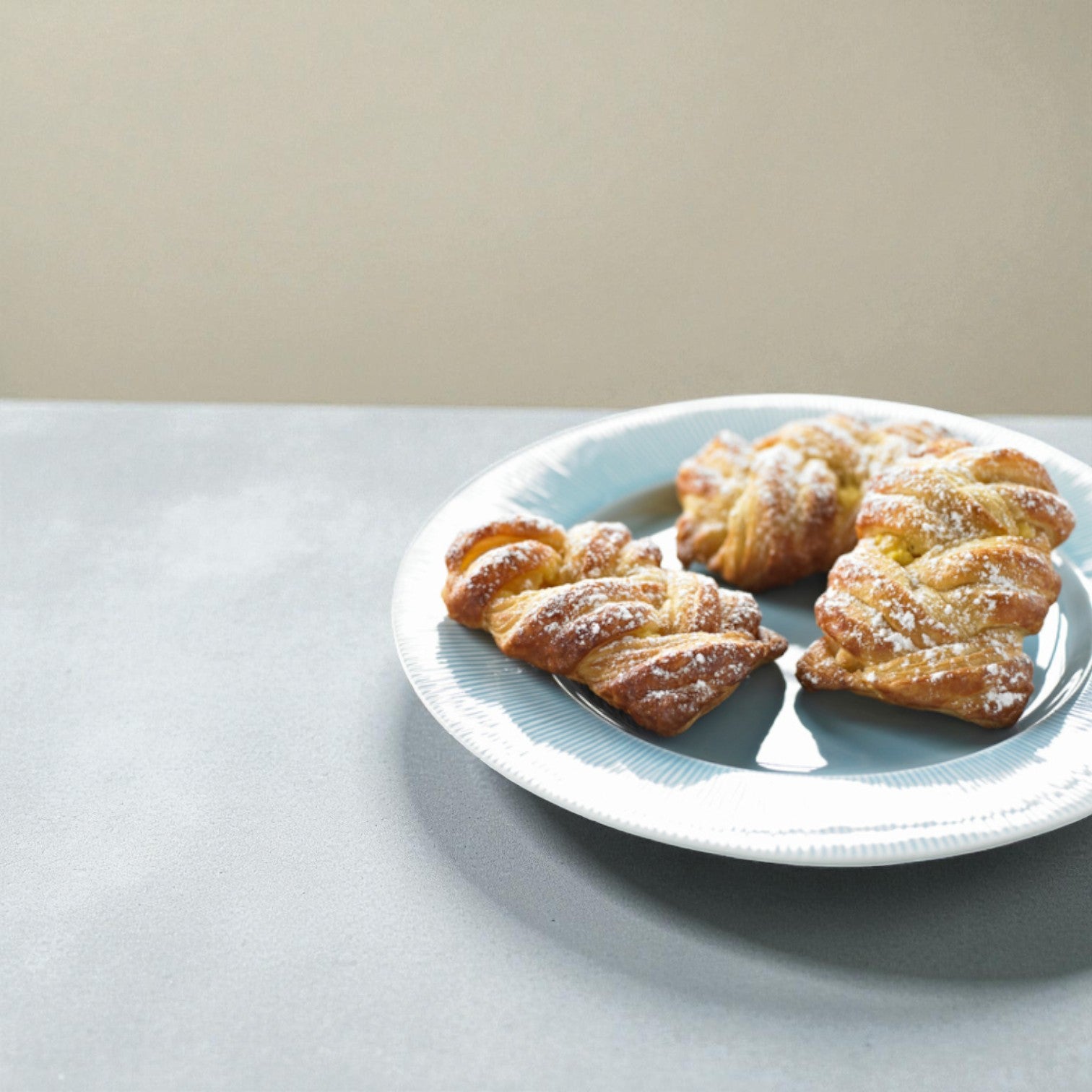 Schulstad USA Mini Cheese Cream Danish Plaits – 1.4 oz, Case of 120