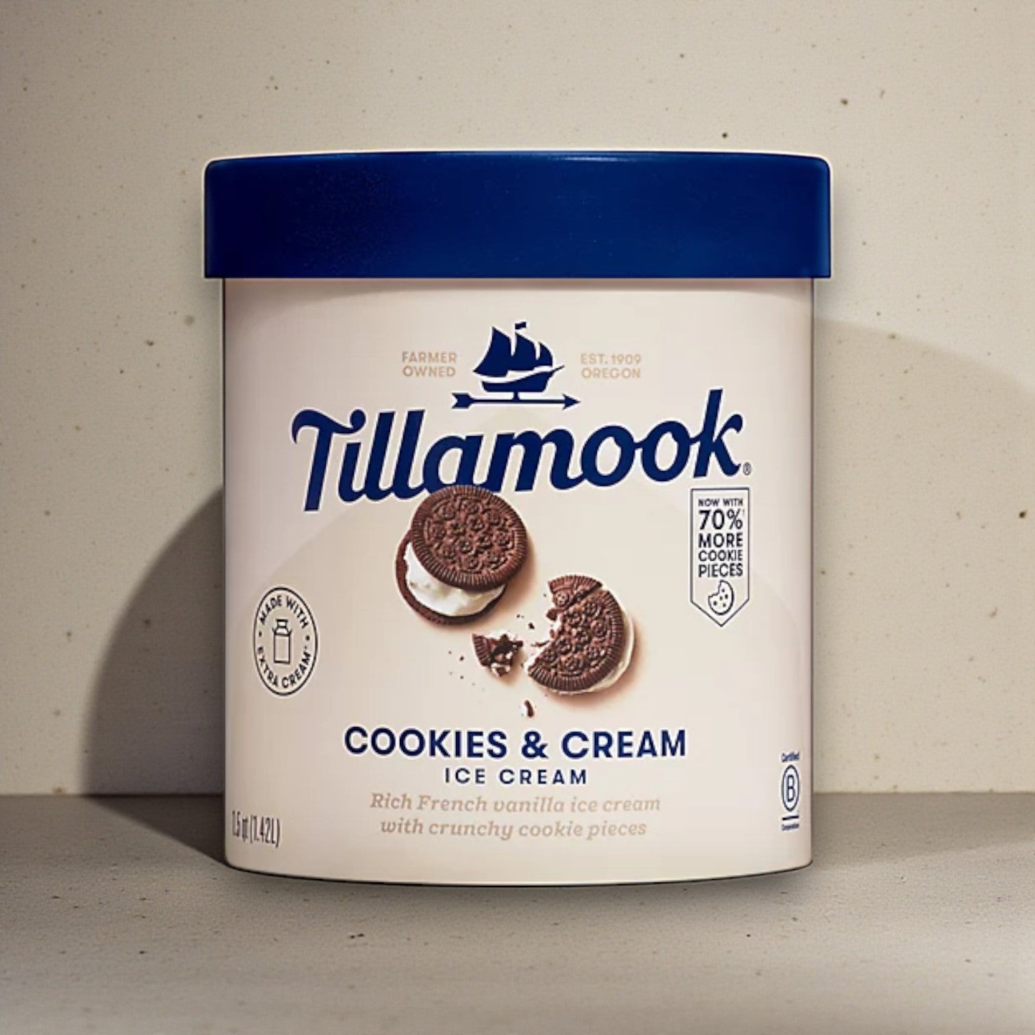 Tillamook Cookies & Cream Ice Cream – 48 fl oz