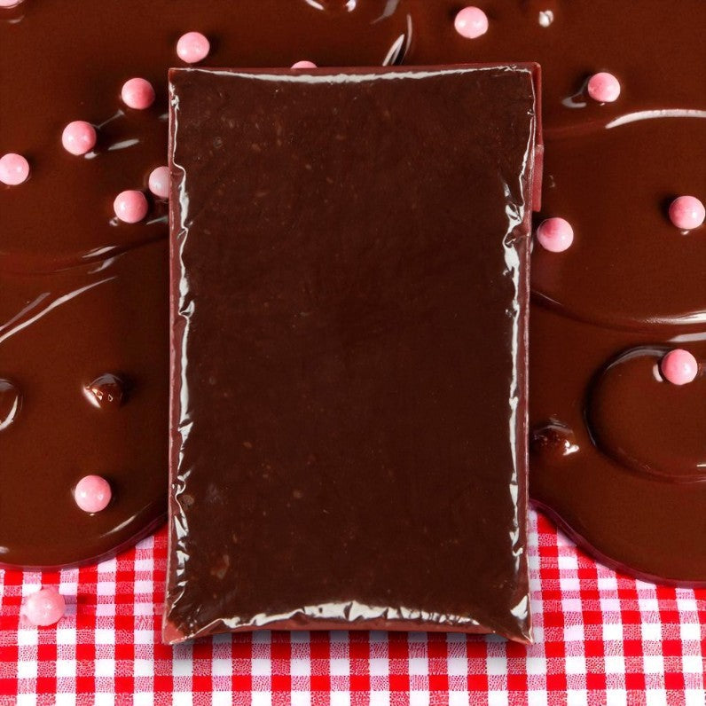Portillo’s Famous Chocolate Cake – Two-Layer Delight (2 lbs of Frosting, 8–12 Slices)